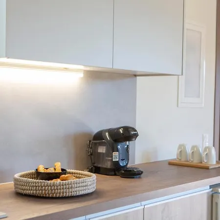 Amelie's Luxe Apartment Kalligoni