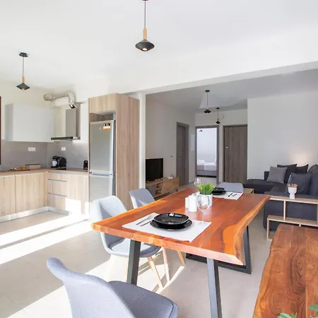 Amelie's Luxe Apartment Kalligoni