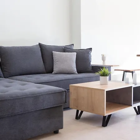 Amelie's Luxe Apartment Kalligoni